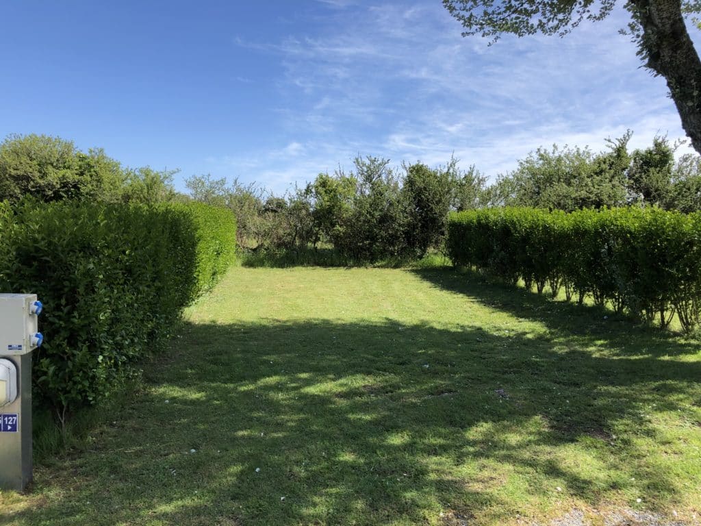 Emplacement de camping ombragé à Carnac