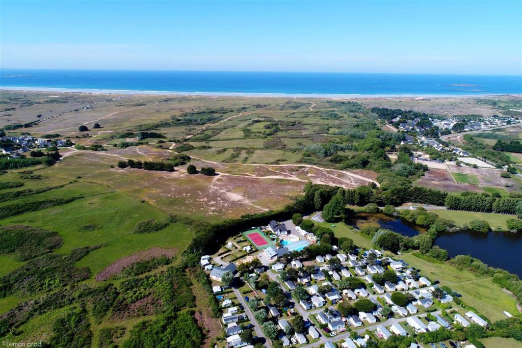 Vue aérienne du camping Loperhet près de Carnac dans le Morbihan