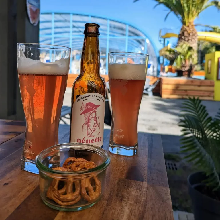 Après la piscine, café, apéritif, burger, pizza, glace, salade et bien d'autres saveurs à découvrir
